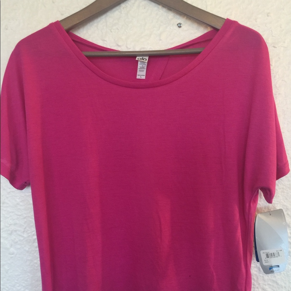ALO T-SHIRT